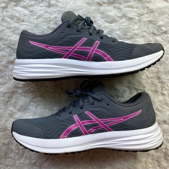 ASICS Patriot 12 Women’s Running Shoes - Size 9.5, Grey, Purple - Picture 1 of 14